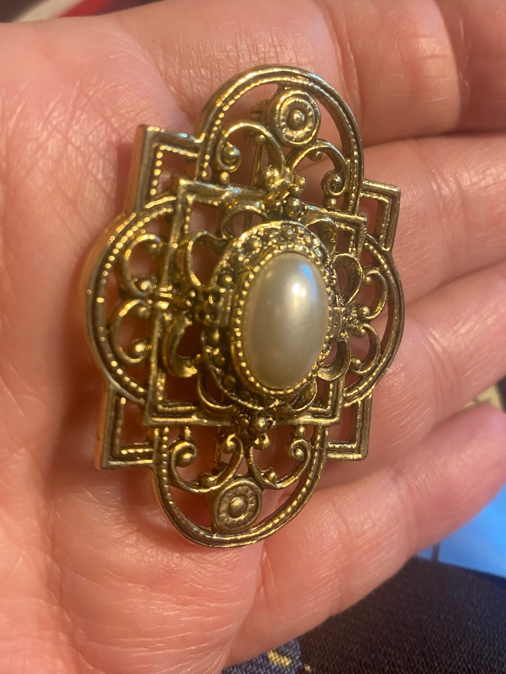 Ornate Gold Tone Openwork Faux Pearl Brooch Unbranded Vintage Victorian Revival